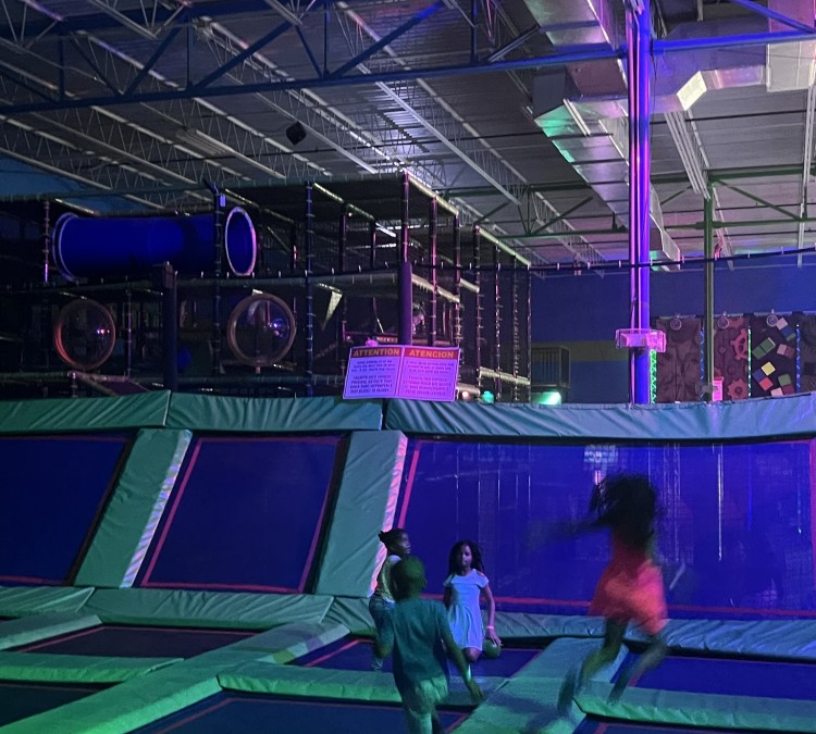 rebounderz-orlando-indoor-trampoline-and-adventure-park-photo